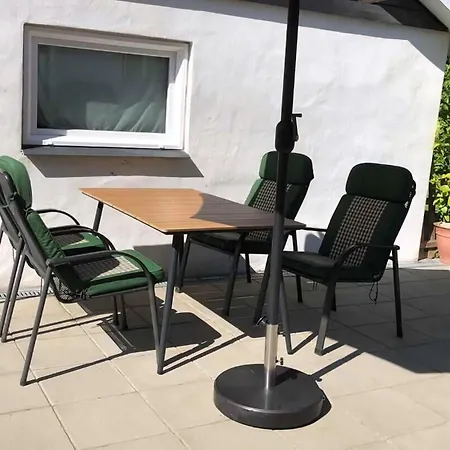 Βίλα Family House Near With Garden Sarup