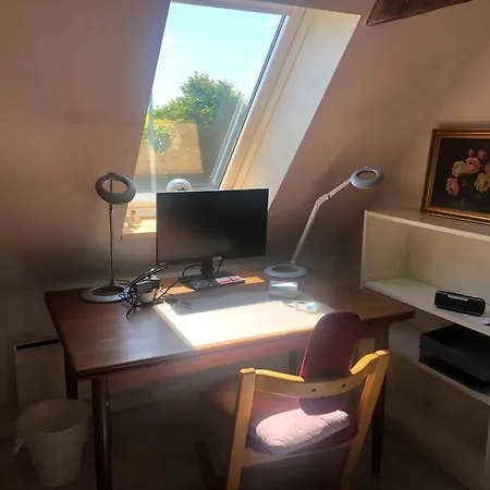 Βίλα Family House Near With Garden